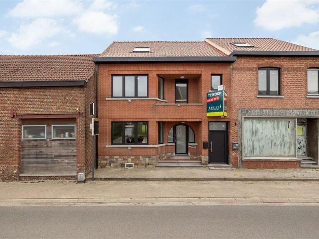 Woning te koop voor 627000 euro met 4 slaapkamers