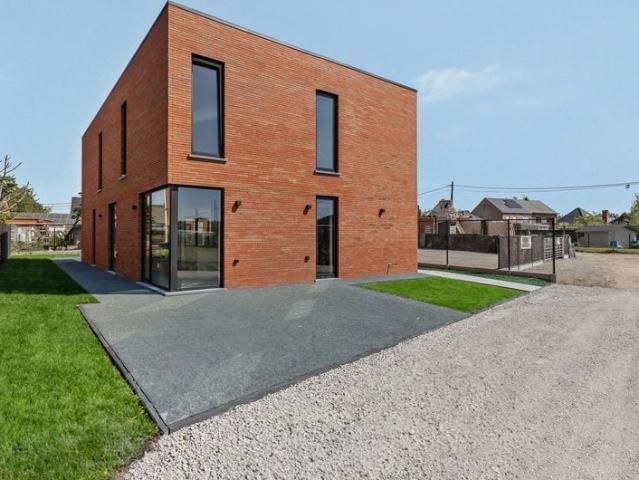 Woning te koop voor 765000 euro met 4 slaapkamers