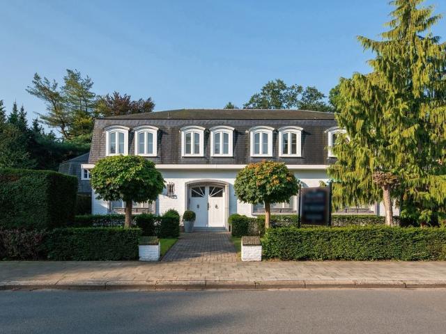 Woning te koop voor 799000 euro met 5 slaapkamers
