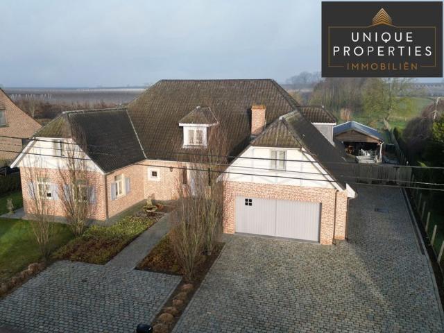 Woning te koop voor 889000 euro met 3 slaapkamers