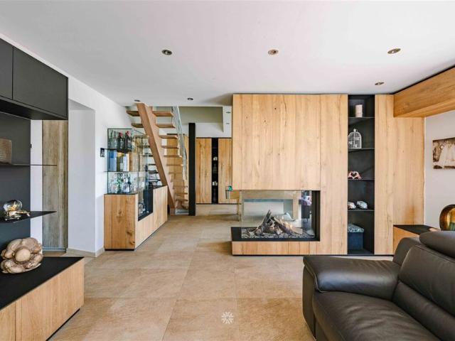 Woning te koop voor 819000 euro met 4 slaapkamers