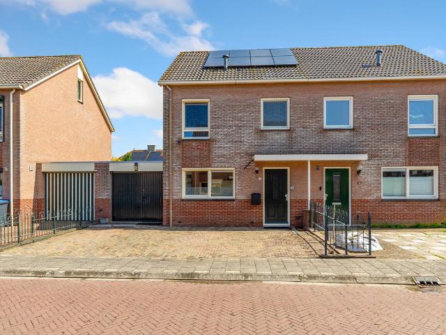 Woning te koop: Volendamstraat 19 8244DT Lelystad Vastgoed Nederland