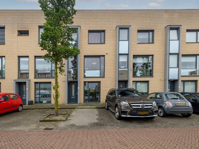 Woning te koop: Zwijnenburg 7 2994EN Barendrecht Vastgoed Nederland