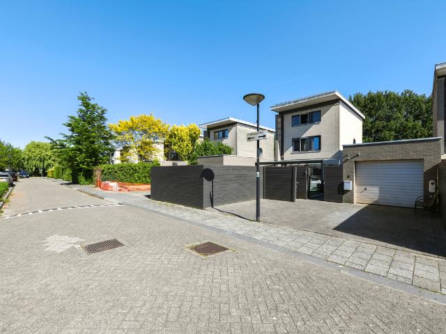 Woning te koop: Alderneystraat 18 1339TM Almere Vastgoed Nederland