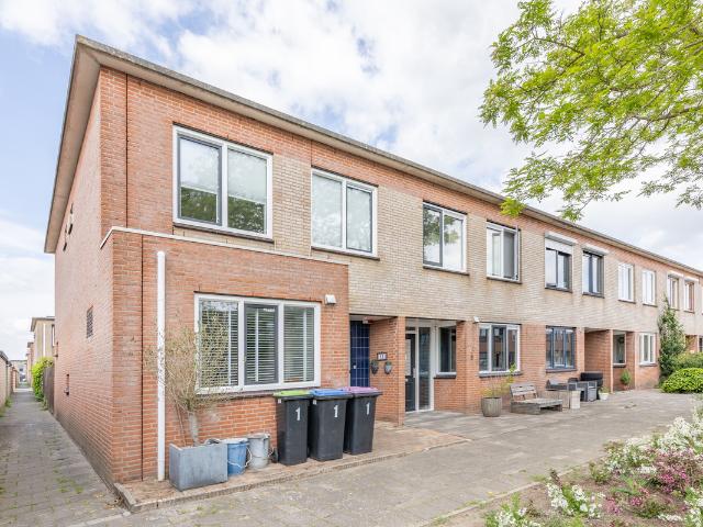 Woning te koop: Annie Van Hattemstraat 1 3207JD Spijkenisse Vastgoed Nederland