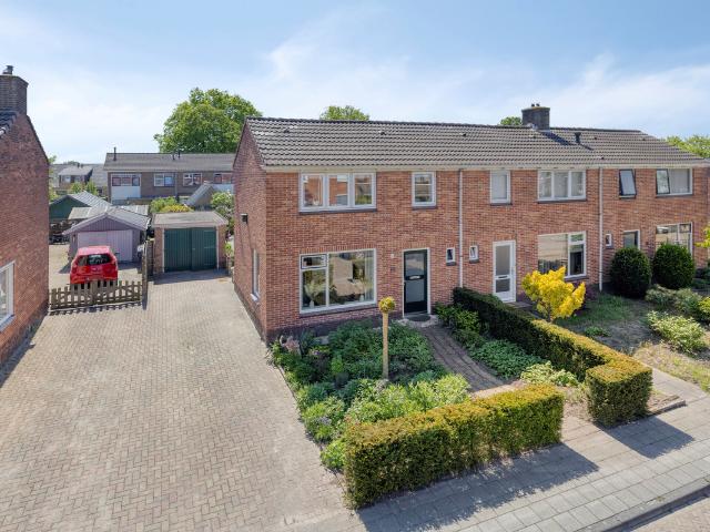 Woning te koop: Burgemeester Borgerstraat 14 9301BR Roden Vastgoed Nederland