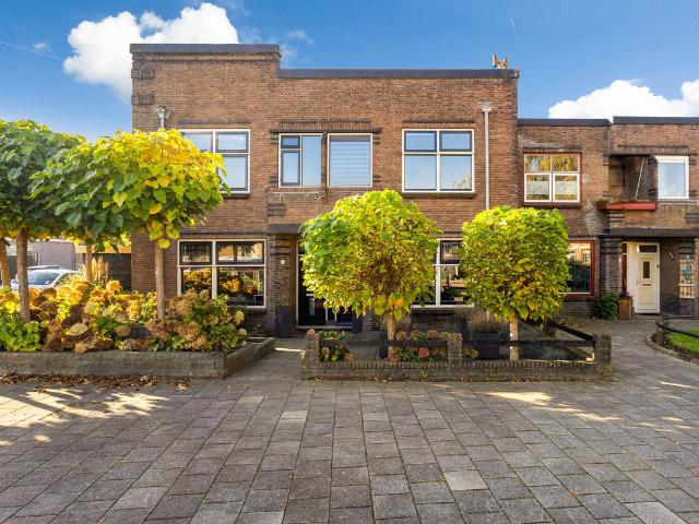Woning te koop: Burgemeester Doornplein 2 3331BC Zwijndrecht Vastgoed Nederland