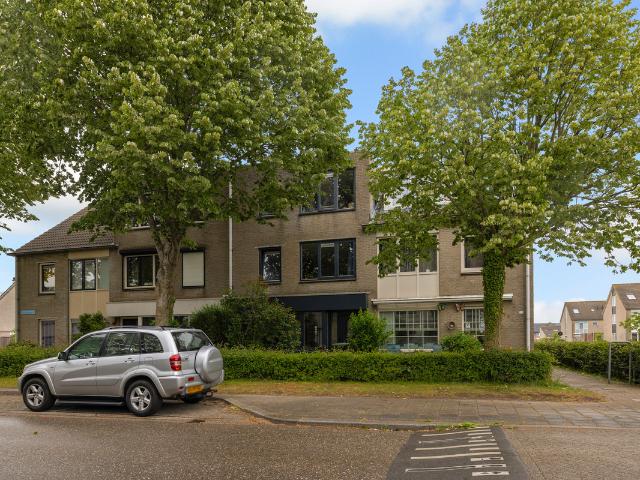 Woning te koop: Contrabasweg 114 1 WR Almere Vastgoed Nederland