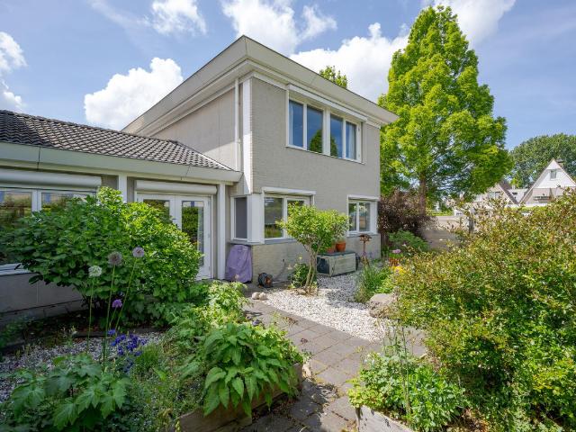 Woning te koop: Cor van Osnabruggelaan 63 2251RE Voorschoten Vastgoed Nederland