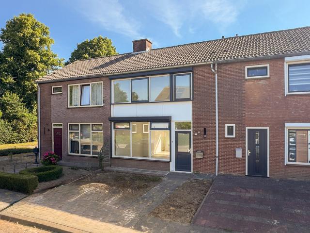 Woning te koop: Crocusstraat 22 4542BX Hoek Vastgoed Nederland
