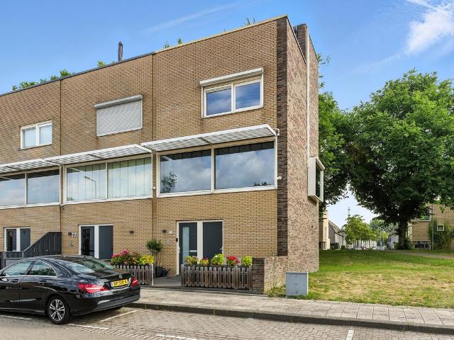 Woning te koop: Digna Johannaweg 75 3193PE Hoogvliet Rotterdam Vastgoed Nederland