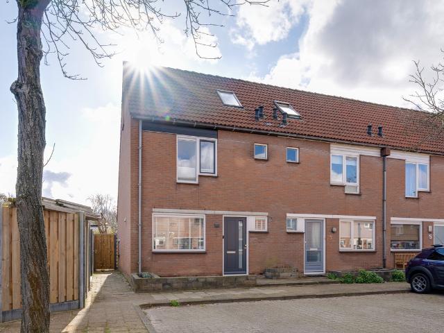 Woning te koop: Dovenetelstraat 1 1441PS Purmerend Vastgoed Nederland