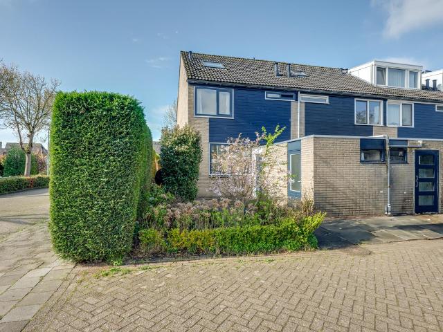 Woning te koop: Ds. Schoutenlaan 11 4797CC Willemstad Vastgoed Nederland