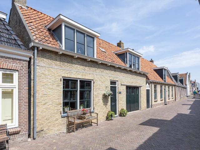 Woning te koop: Dubbelstraat 193 8 XG Sloten Vastgoed Nederland