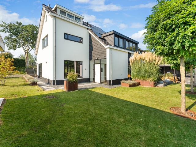 Woning te koop: Essendijk 72 3161EG Rhoon Vastgoed Nederland