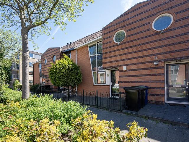 Woning te koop: Folkloreweg 5 1326LB Almere Vastgoed Nederland