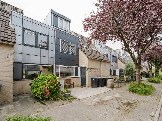 Woning te koop: Haya van Someren Downerpad 37 3207DK Spijkenisse Vastgoed Nederland