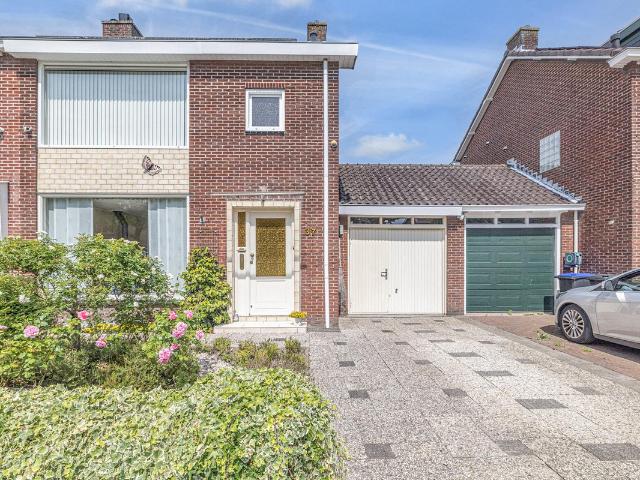 Woning te koop: Hoeksekade 37 2661GH Bergschenhoek Vastgoed Nederland