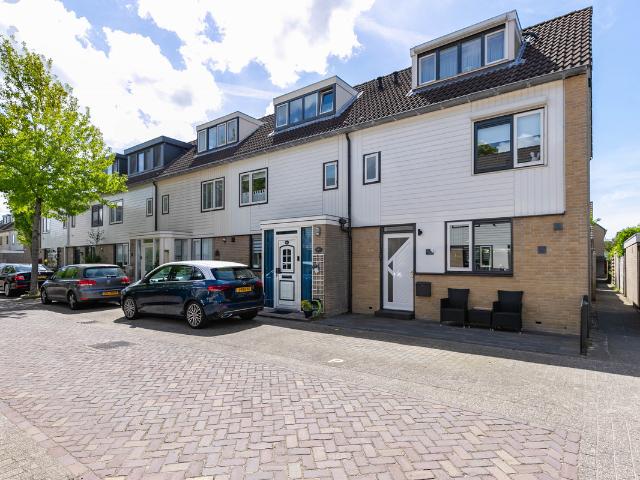 Woning te koop: IJsbaan 12 2331ES Leiden Vastgoed Nederland
