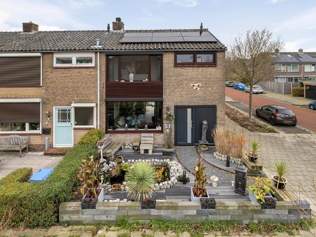 Woning te koop: Jhr Mr A F de Savornin Lohmanstraat 21 3214XA Zuidland Vastgoed Nederland