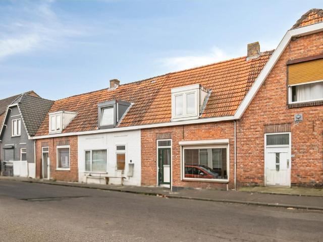 Woning te koop: Julianastraat 57 4571GR Axel Vastgoed Nederland