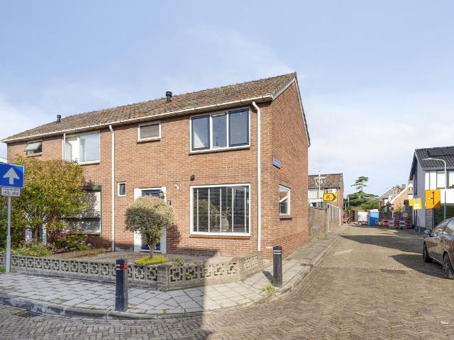 Woning te koop: Kerkstraat 27 4311BB Bruinisse Vastgoed Nederland