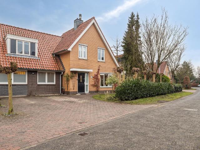 Woning te koop: Kiekendieflaan 16 1343BG Almere Vastgoed Nederland