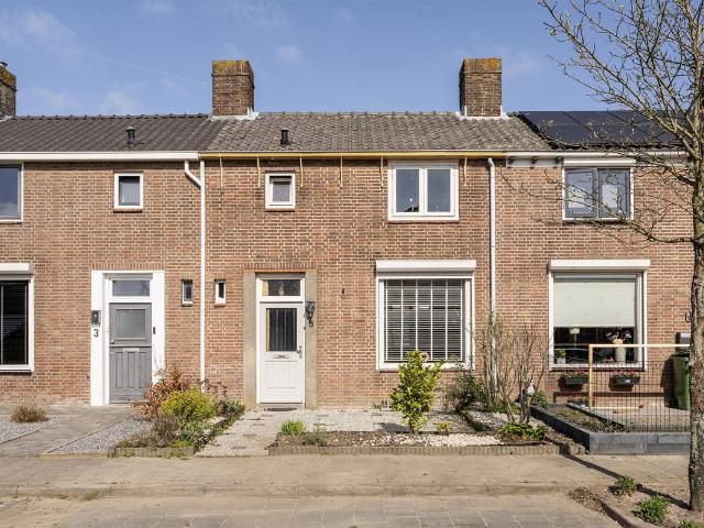 Woning te koop: Koningin Julianastraat 5 4695BG Sint Maartensdijk Vastgoed Nederland