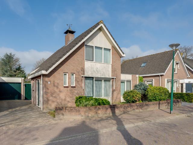 Woning te koop: Korenbloem 13 5124NR Molenschot Vastgoed Nederland