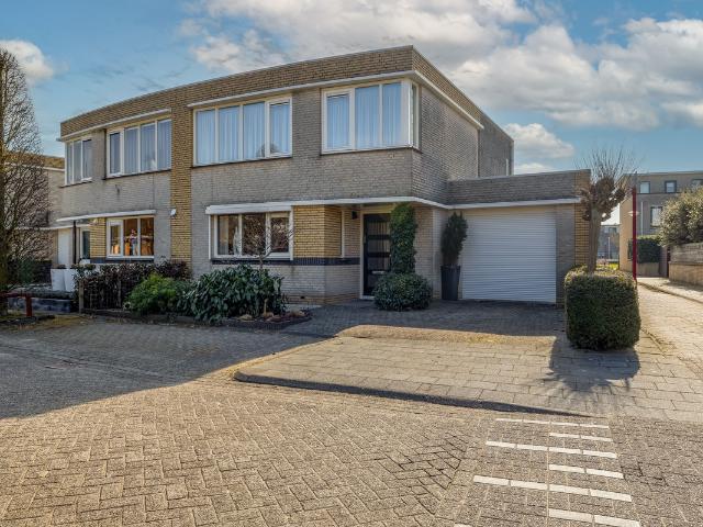Woning te koop: Kloosring 63 3261SG Oud Beijerland Vastgoed Nederland