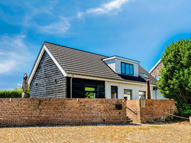 Woning te koop: Kruispolderkaai 1 4587RE Kloosterzande Vastgoed Nederland