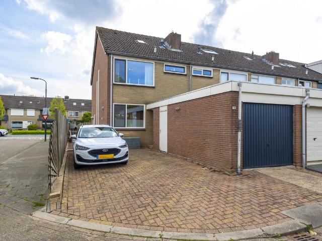 Woning te koop: Lange Griendsweer 115 3 CG Hardinxveld Giessendam Vastgoed Nederland