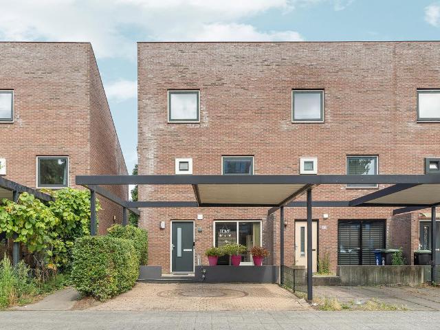 Woning te koop: Laan der V. O.C. 83 1335TK Almere Vastgoed Nederland