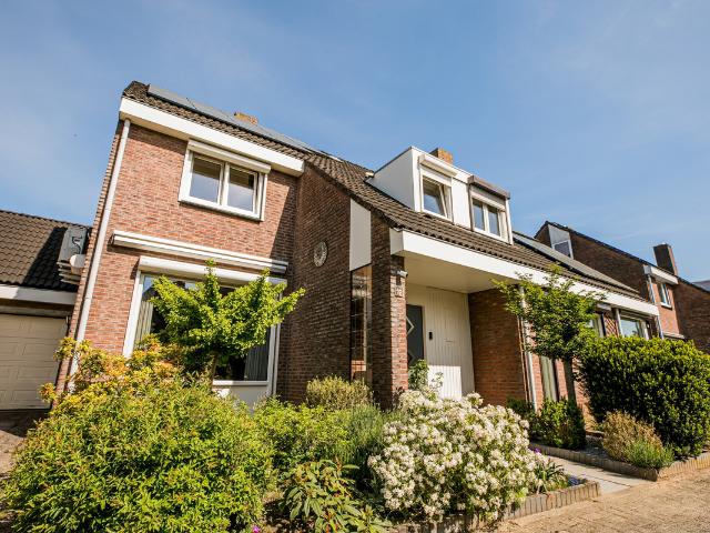 Woning te koop: Lavendelhof 12 6043WN Roermond Vastgoed Nederland