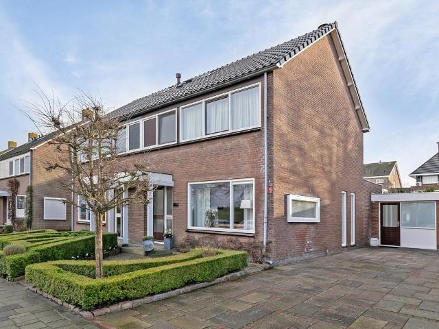 Woning te koop: Leidsemeerstraat 51 2158MJ Buitenkaag Vastgoed Nederland