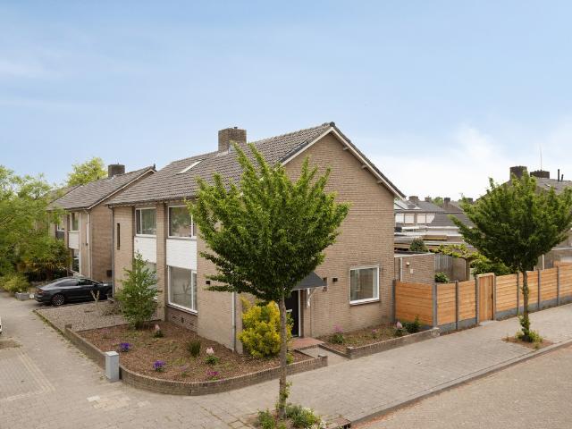 Woning te koop: Lijnzaadstraat 2A 5345XL Oss Vastgoed Nederland
