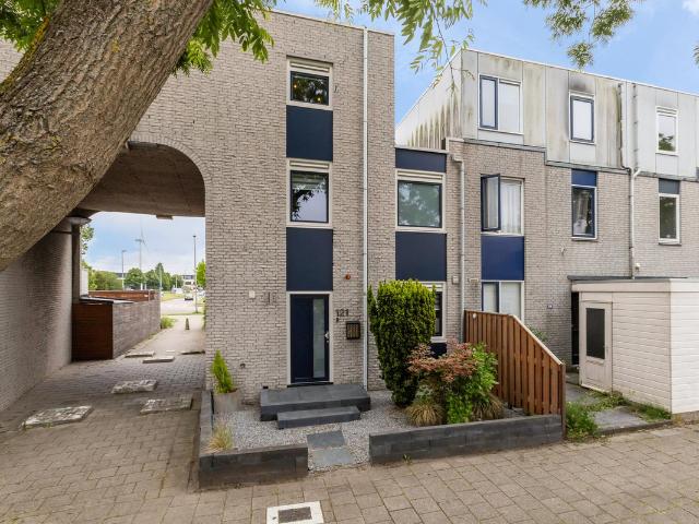 Woning te koop: Marineblauw 121 2 KD Zoetermeer Vastgoed Nederland