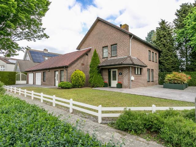 Woning te koop: Moeselschansweg 15 6005NA Weert Vastgoed Nederland