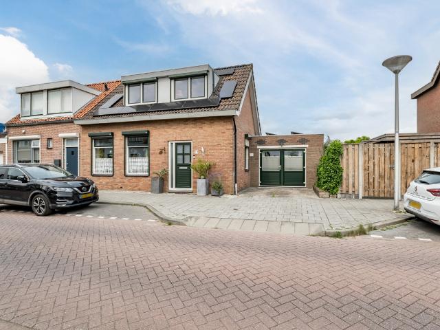 Woning te koop: Molendijk 79 4671BN Dinteloord Vastgoed Nederland