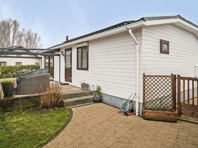 Woning te koop: Nieuwlandseweg 238 4 RK Sint Annaland Vastgoed Nederland