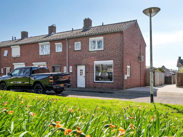 Woning te koop: Noordzeedijk 57 4754AG Stampersgat Vastgoed Nederland