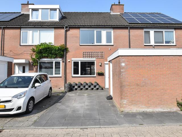 Woning te koop: Oostzeestraat 177 8 BX Lelystad Vastgoed Nederland
