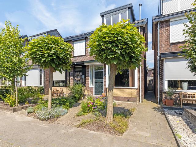 Woning te koop: Parallelweg 97 3903BE Veenendaal Vastgoed Nederland