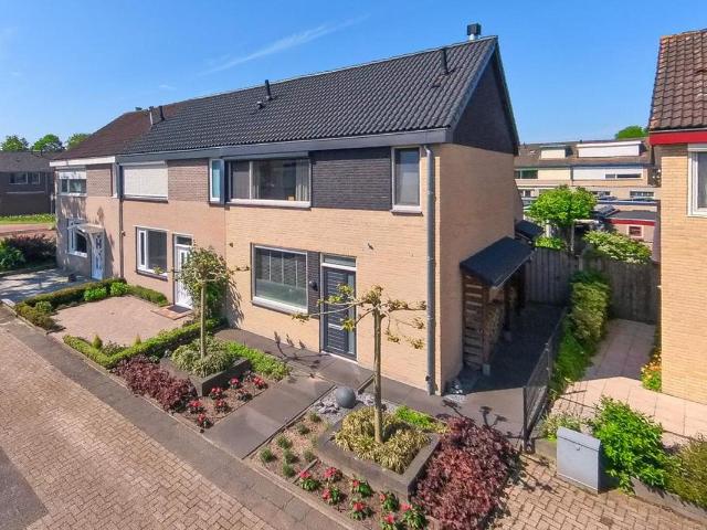 Woning te koop: Poolster 34 4907CB Oosterhout Vastgoed Nederland