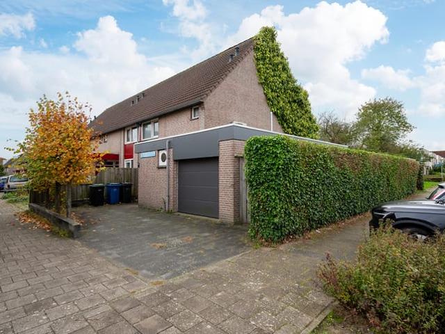 house for rent in Borstelgrasstraat 12 1313BG Almere Kruidenwijk Noord midden Almere