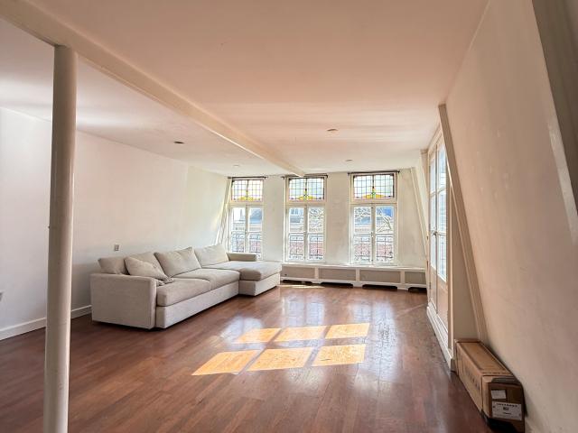 Woning te huur: Utrechtsedwarsstraat 151 3 1017WE Amsterdam