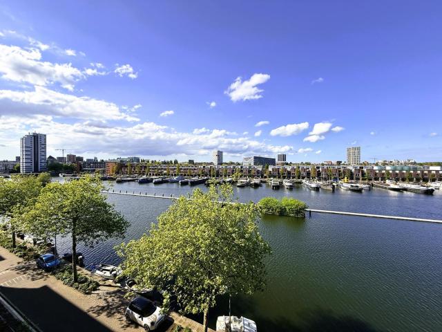 Woning te huur: Zeeburgerkade 572 1019HR Amsterdam