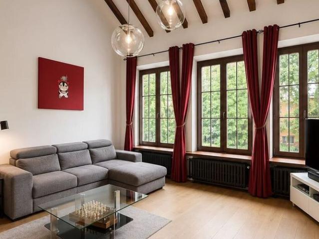 Woning te huur in Ukkel voor € 2.850 met 4 slaapkamers