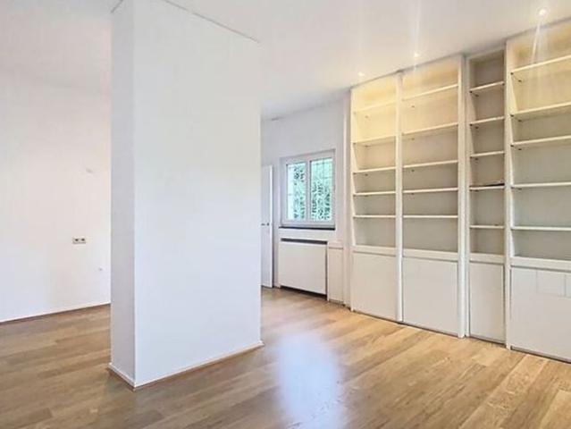 Woning te huur in Ukkel voor € 3.500 met 4 slaapkamers