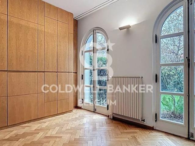 Woning te huur in Ukkel voor € 3.500 met 3 slaapkamers